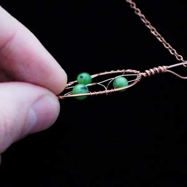 Blackthorn Leaf - Canadian Jade - Copper Necklace