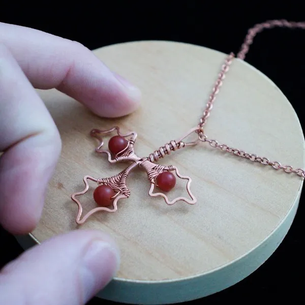 Holly Leaflet - Carnelian - Copper Necklace