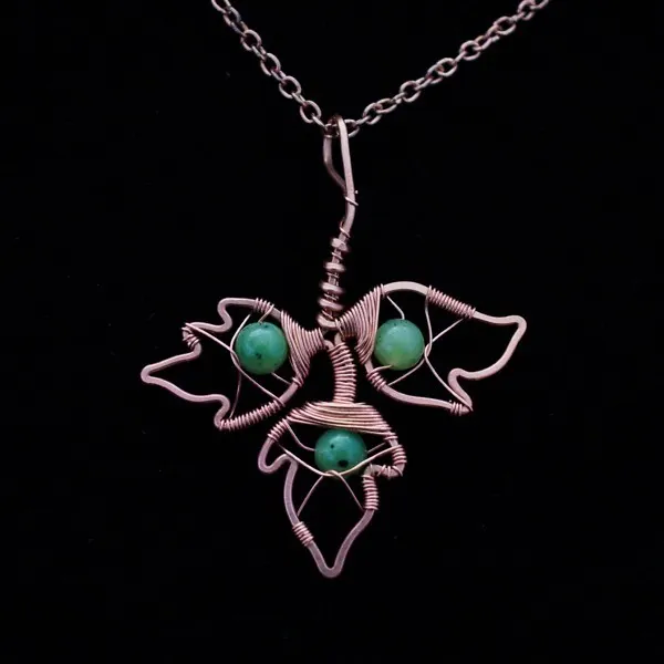 Poison Ivy Leaflet - Canadian Jade - Copper Necklace